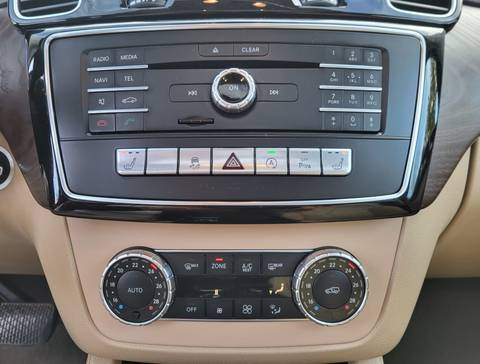2016 Mercedes-Benz GLS — sličica 24
