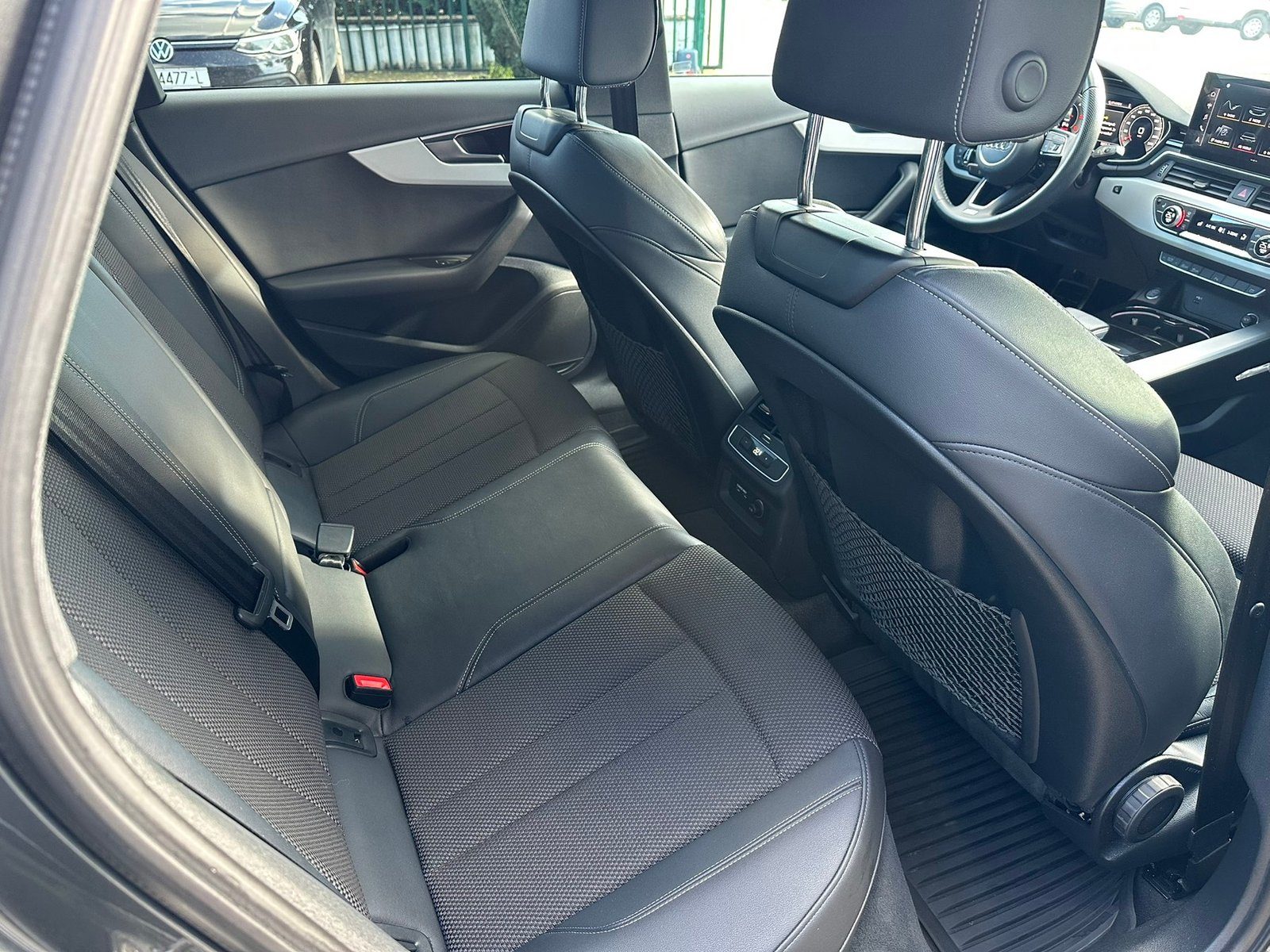 2023 Audi A4 S line — fotografija 12