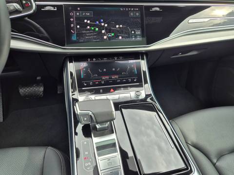 2024 Audi Q8 S line — sličica 20