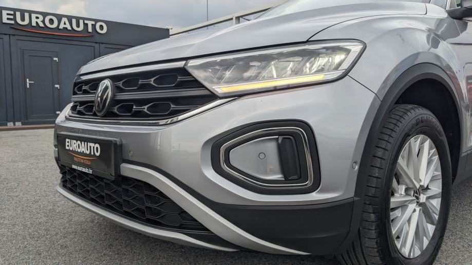 2022 Volkswagen T-Roc — fotografija 12