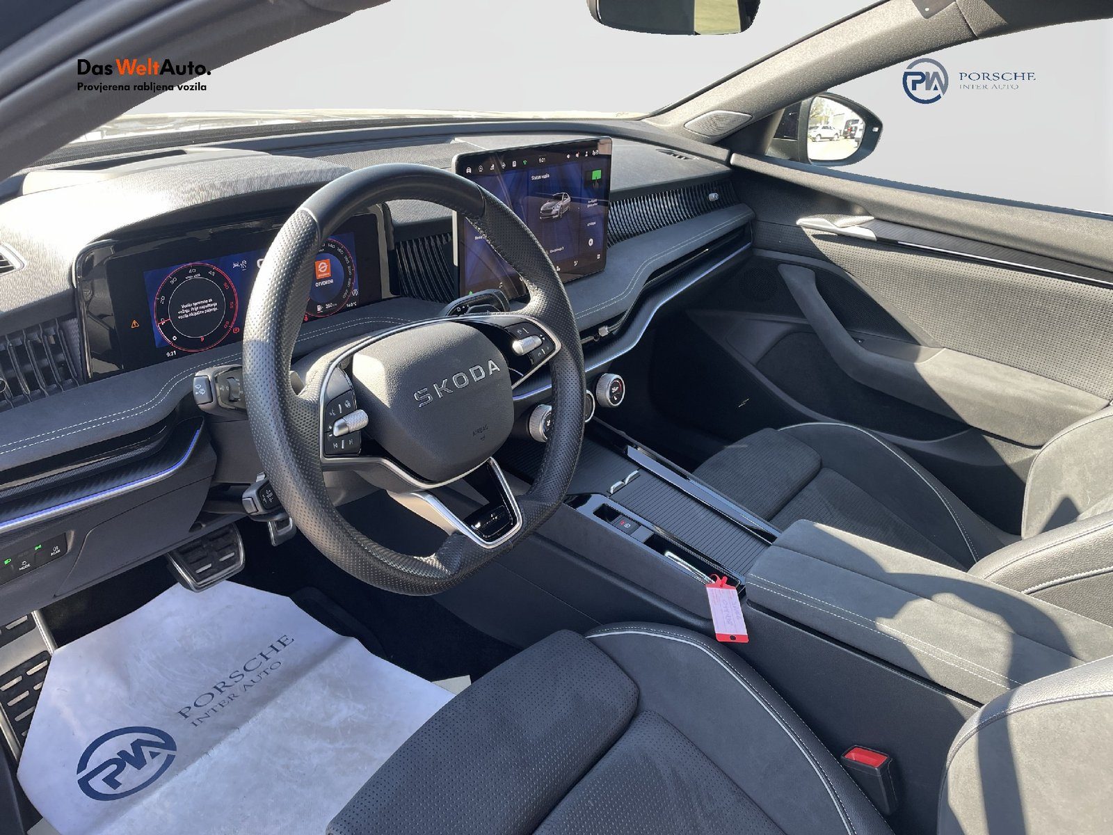 2025 Škoda Superb Sportline — fotografija 8