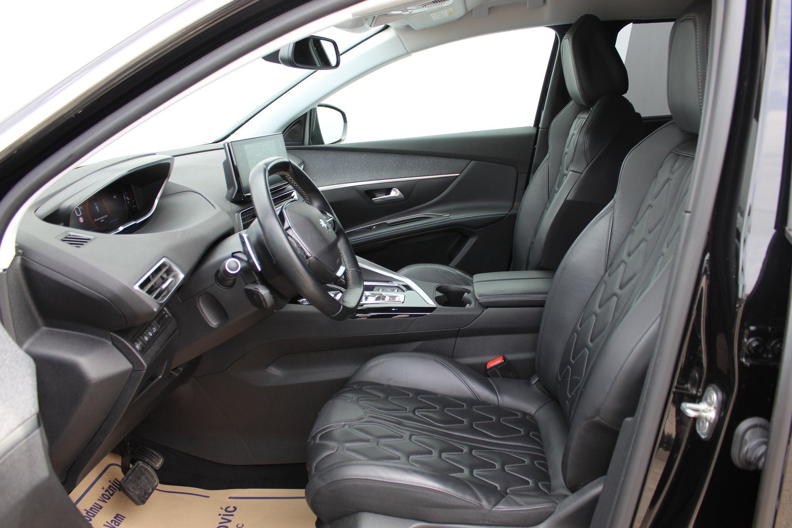 2022 Peugeot 5008 — fotografija 19