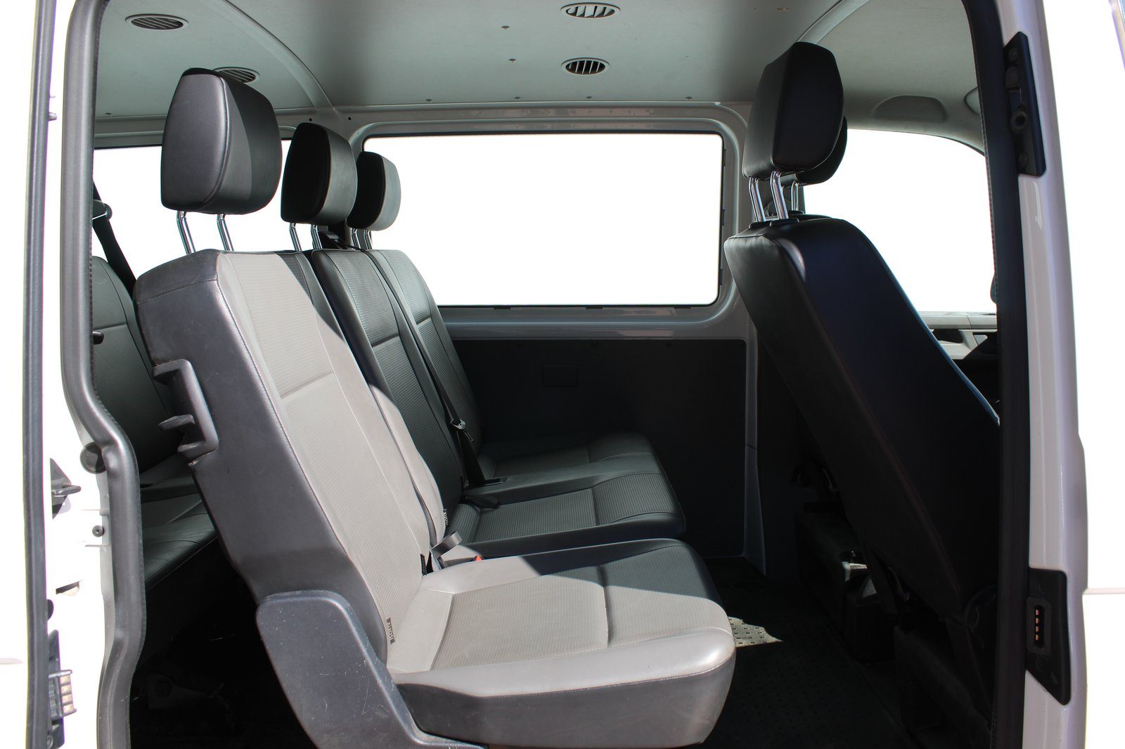 2022 Volkswagen Kombi — fotografija 11