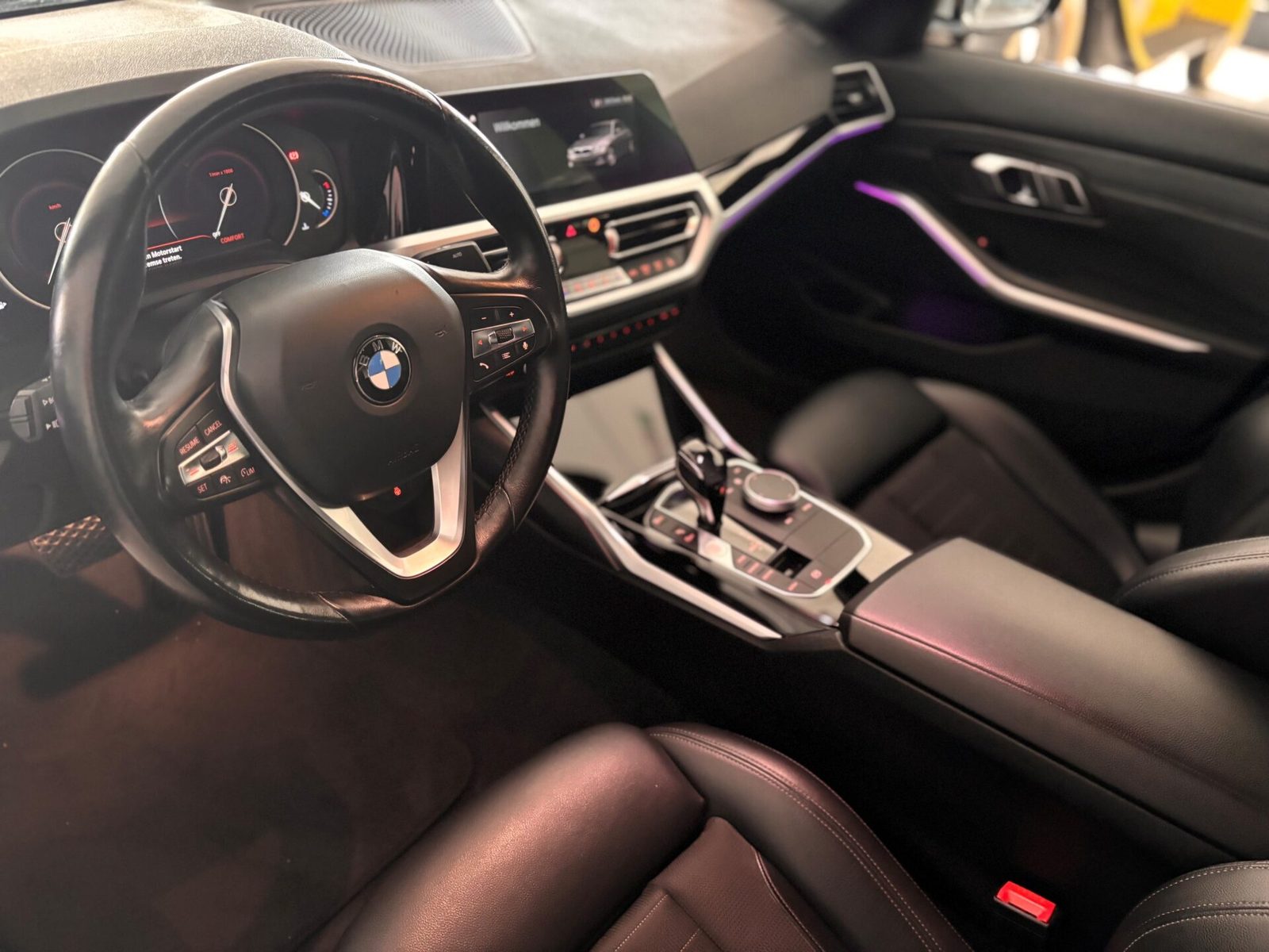 2020 BMW Serija 3 Sport Line — fotografija 13