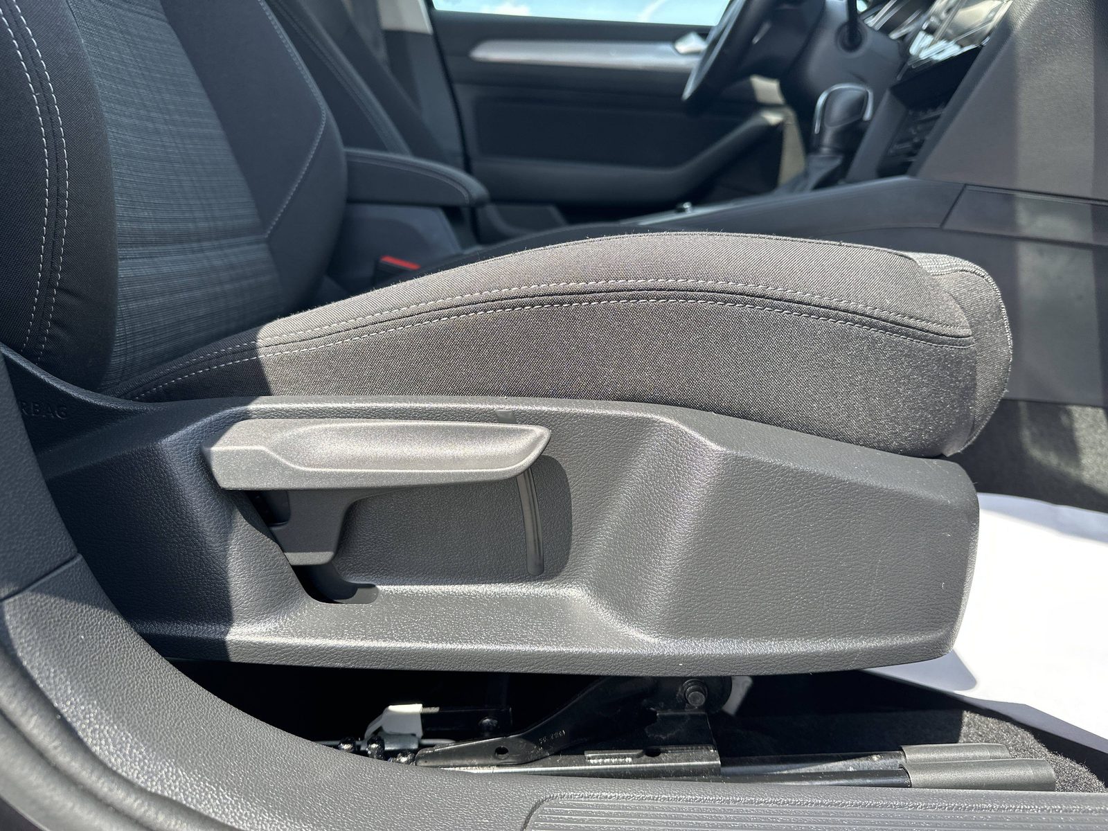 2022 Volkswagen Passat — fotografija 24