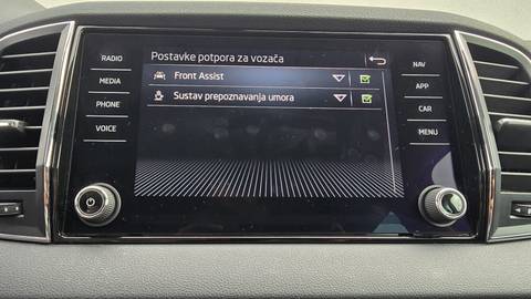 2023 Škoda Karoq — sličica 18