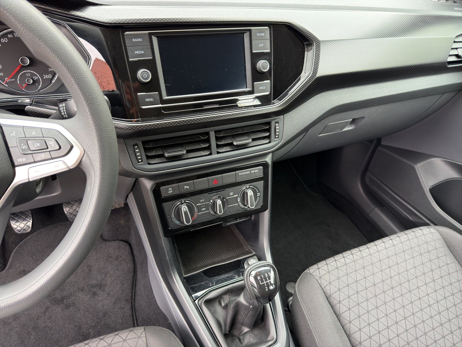 2019 Volkswagen T-Cross — fotografija 11