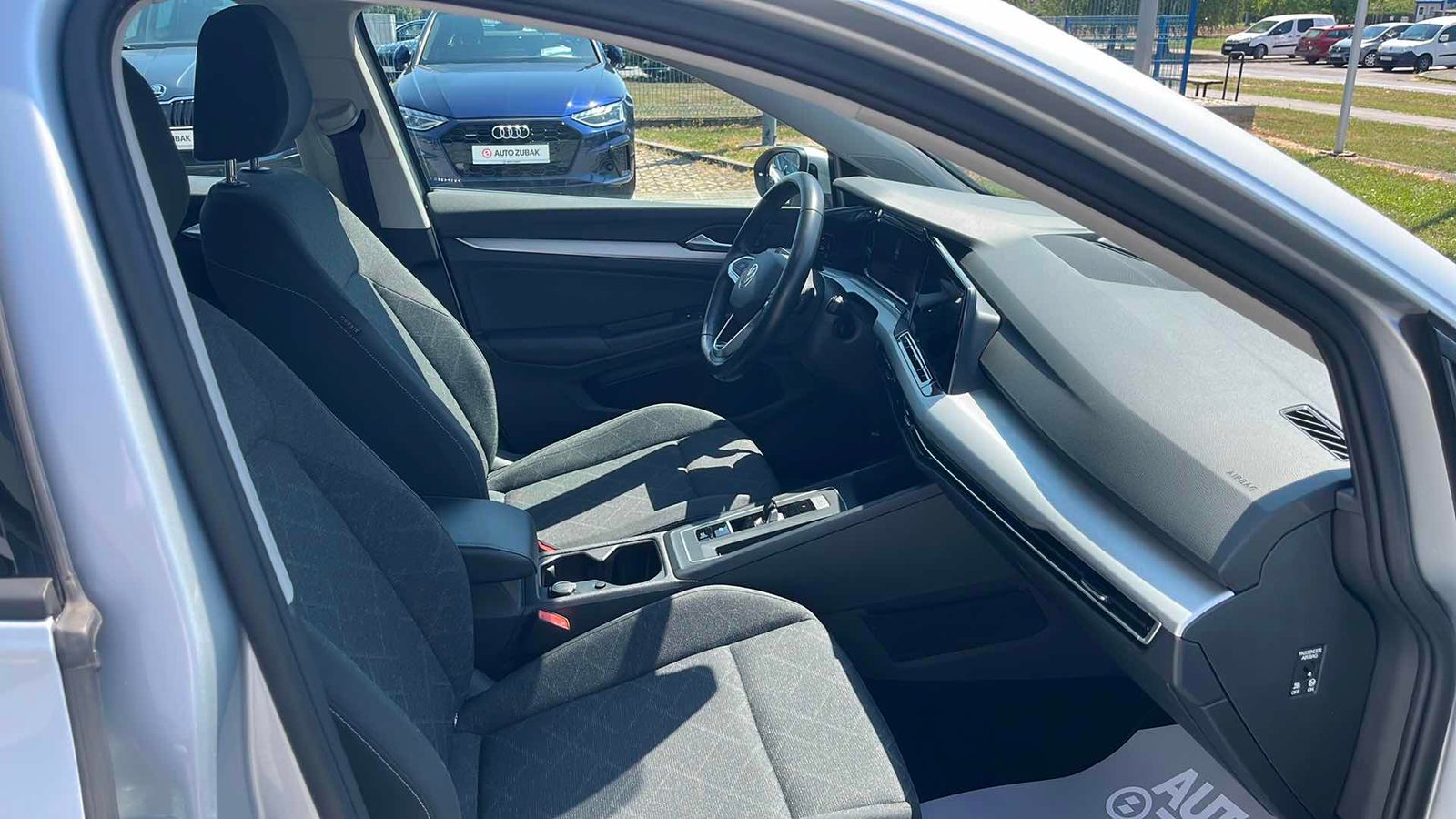 2023 Volkswagen Golf — fotografija 9