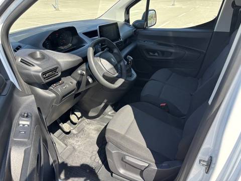 2018 Peugeot Partner — sličica 7