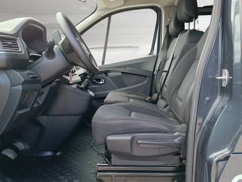 2023 Renault Trafic — sličica 10