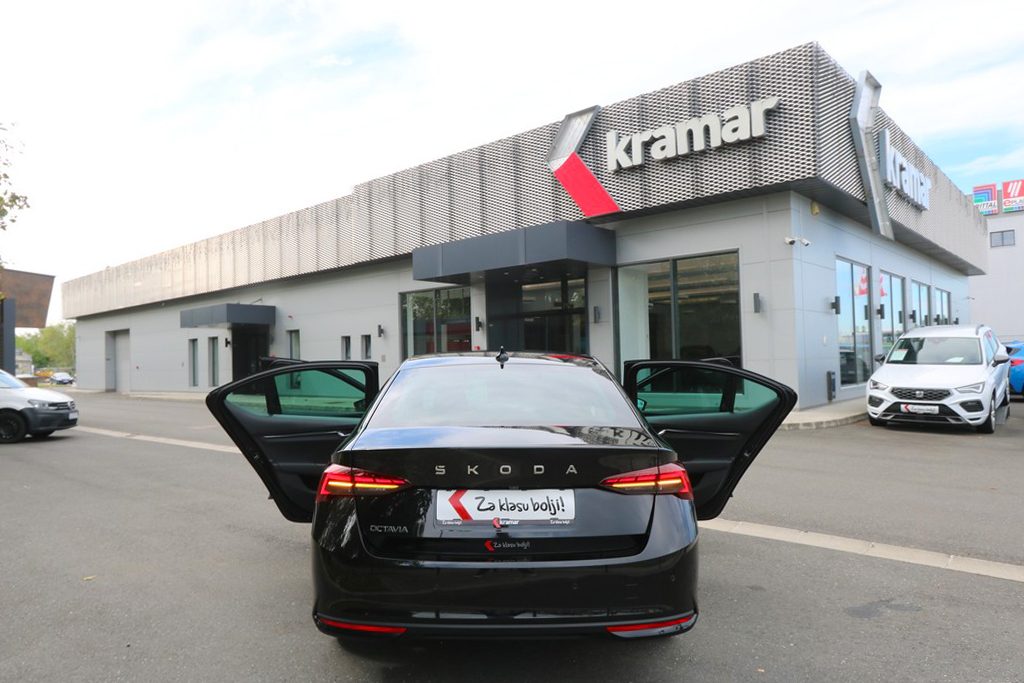 2024 Škoda Octavia — fotografija 17