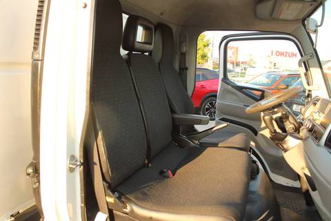 2020 Mitsubishi Canter — sličica 8