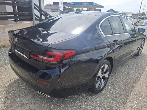 2022 BMW Serija 5 — sličica 4