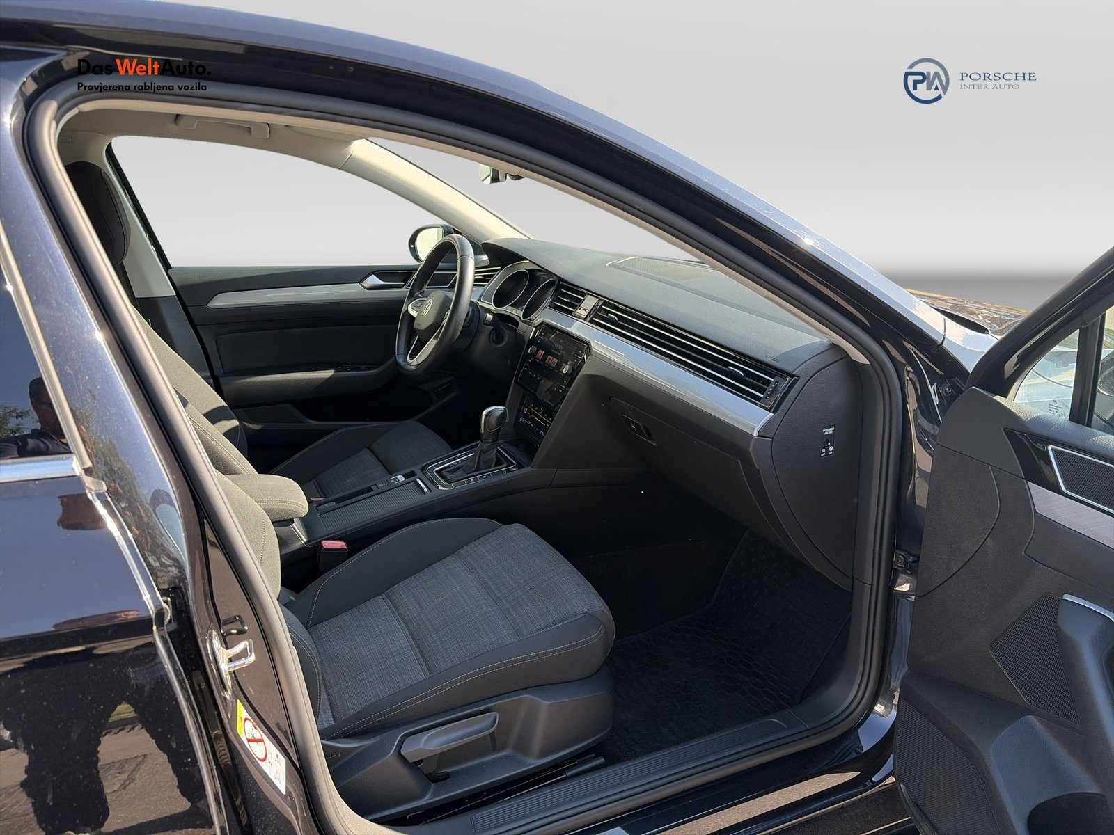 2021 Volkswagen Passat — fotografija 10