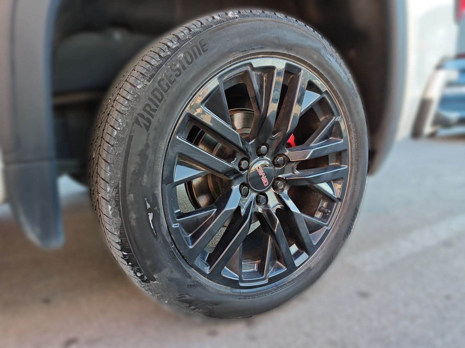 2024 GMC Sierra — fotografija 11