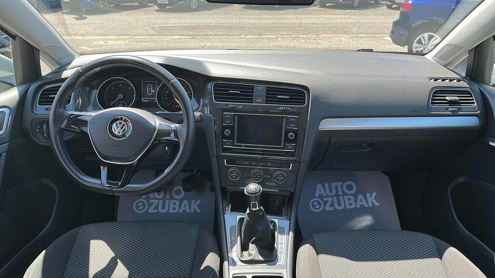 2017 Volkswagen Golf — fotografija 11