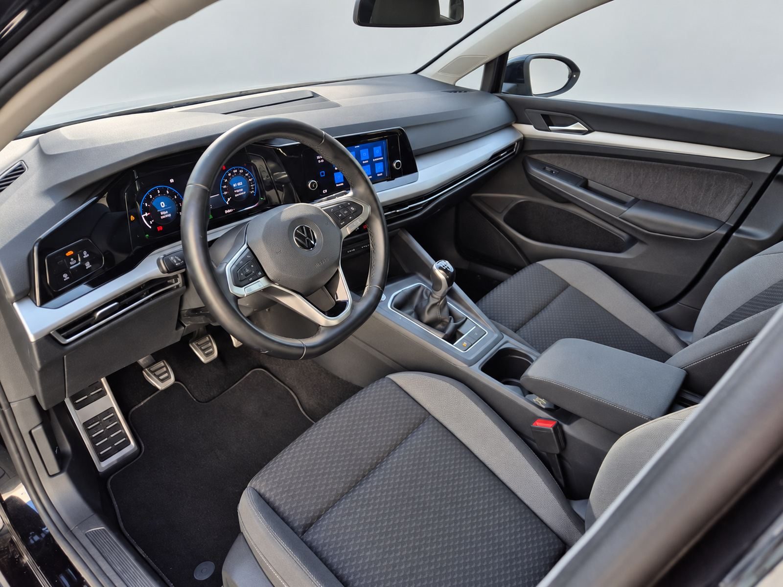 2021 Volkswagen Golf — fotografija 16