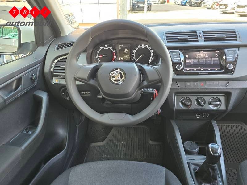 2021 Škoda Fabia — fotografija 9