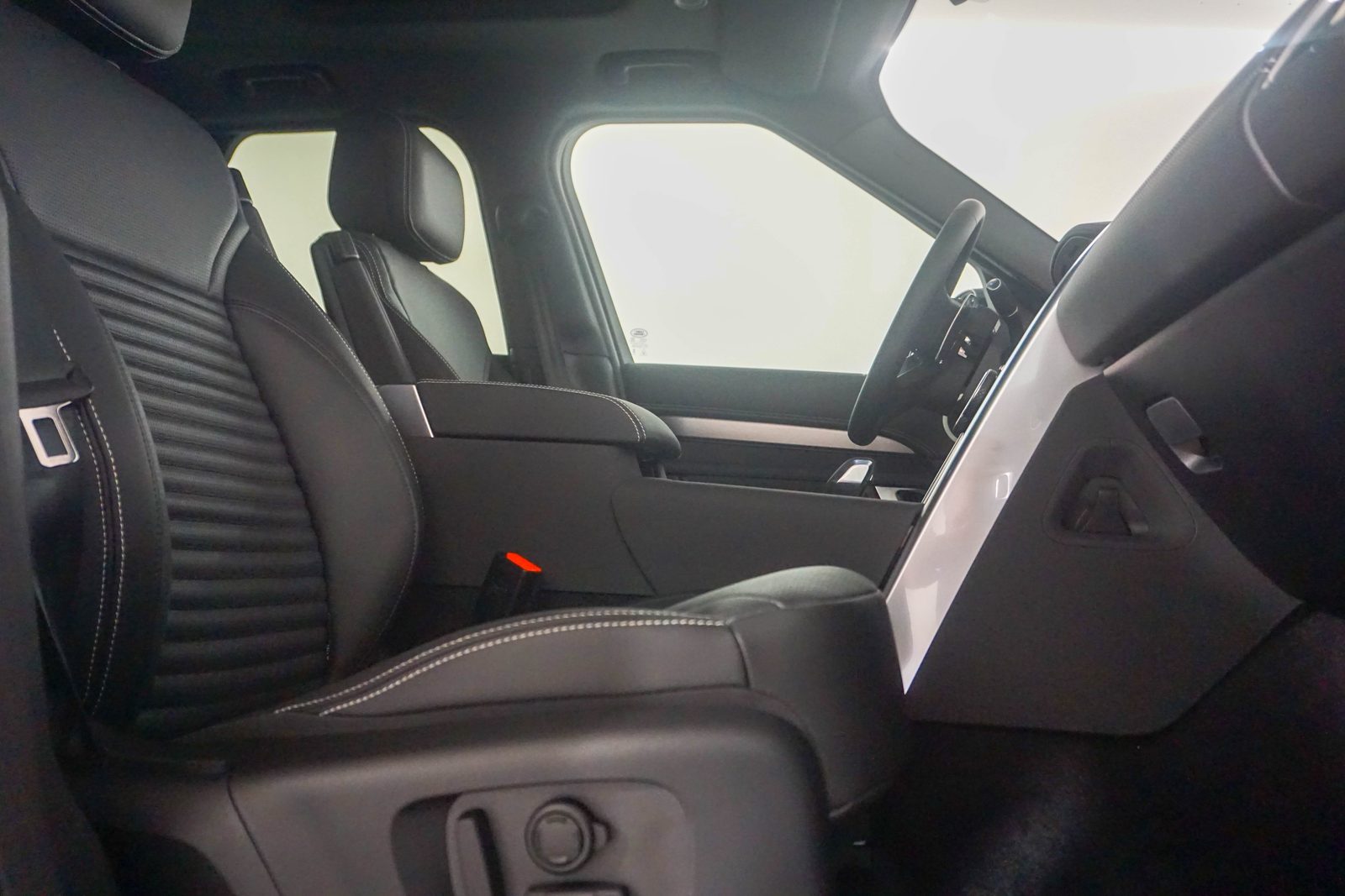 2024 Land Rover Discovery — fotografija 10