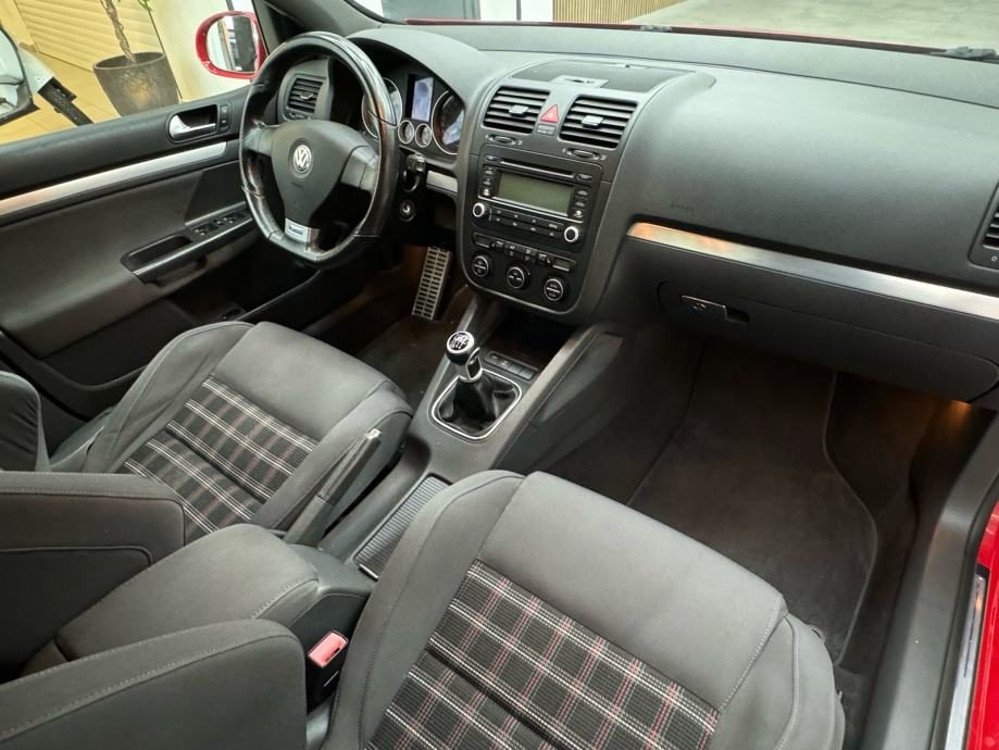2005 Volkswagen Golf — fotografija 15