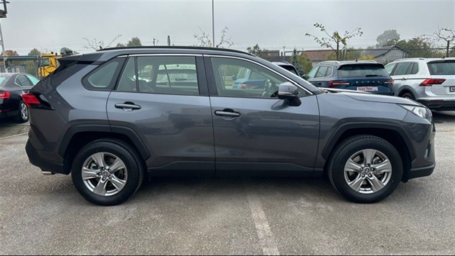 2022 Toyota RAV4 — fotografija 4