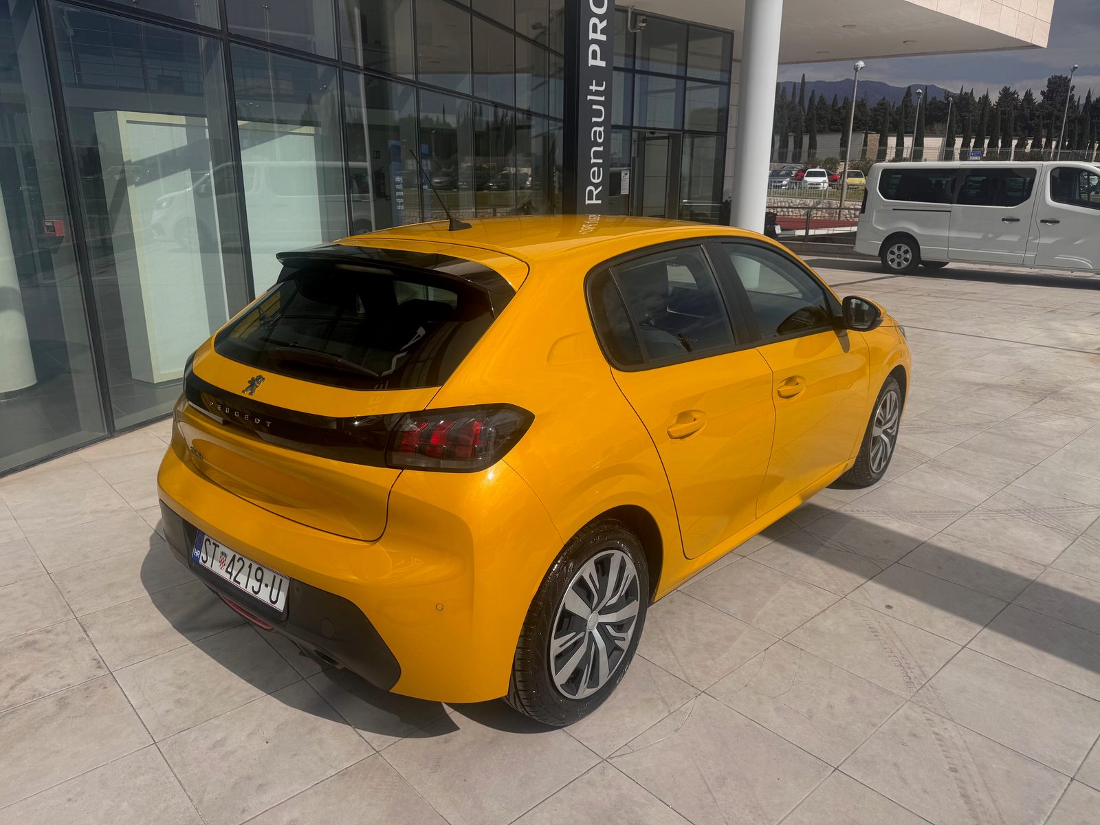 2020 Peugeot 208 — fotografija 4