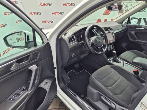 2019 Volkswagen Tiguan Highline — sličica 11