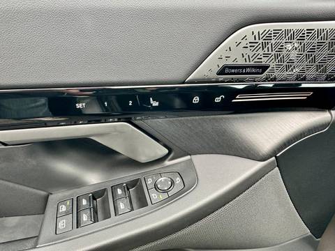2024 BMW Serija 5 — sličica 14