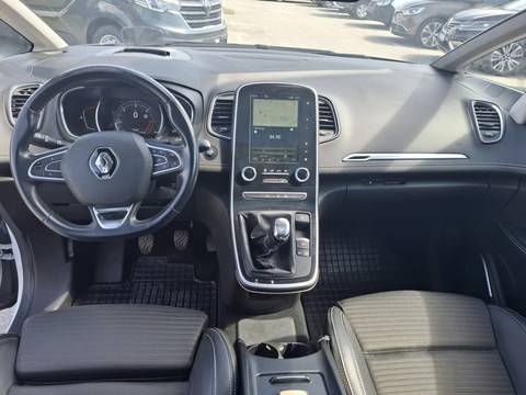 2017 Renault Scenic — sličica 8