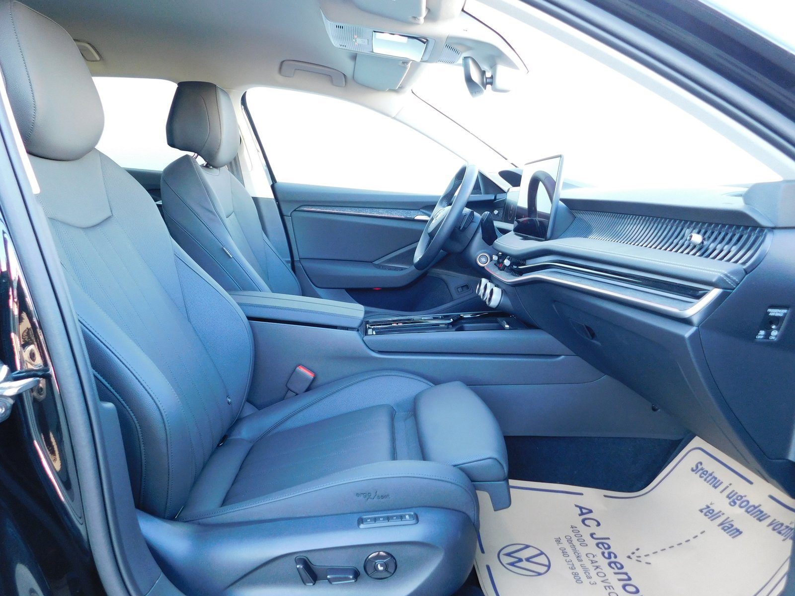 2024 Škoda Superb — fotografija 12