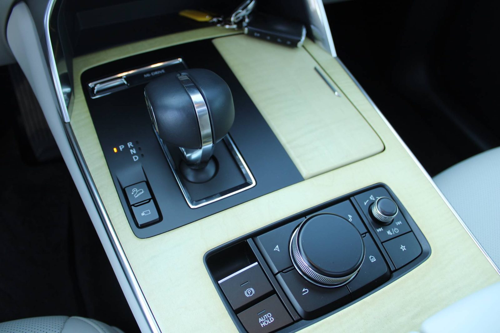 2025 Mazda CX-60 — fotografija 23