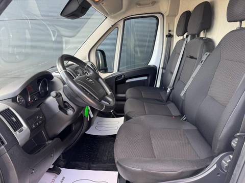 2022 Opel Movano — sličica 13