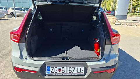 2026 Volvo XC40 — sličica 19