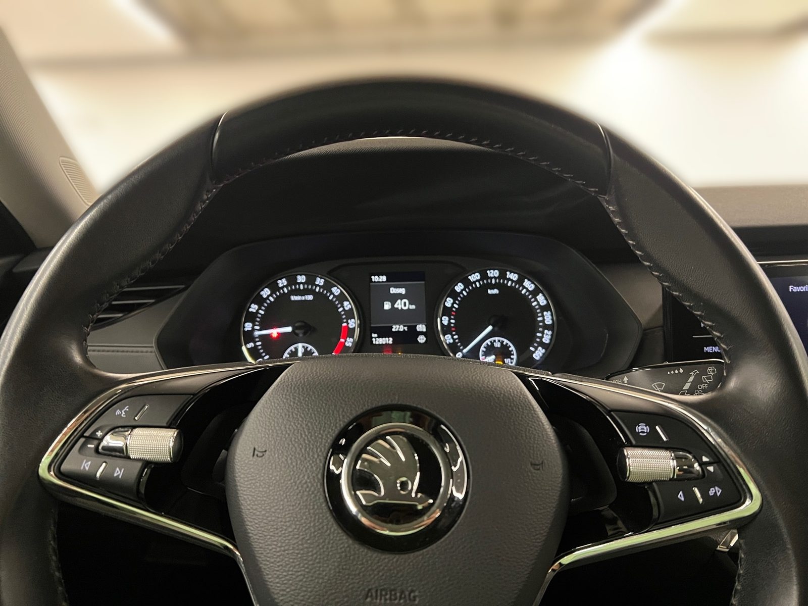 2022 Škoda Octavia Combi — fotografija 14