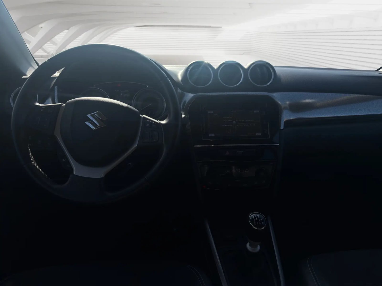 2023 Suzuki Vitara — fotografija 10