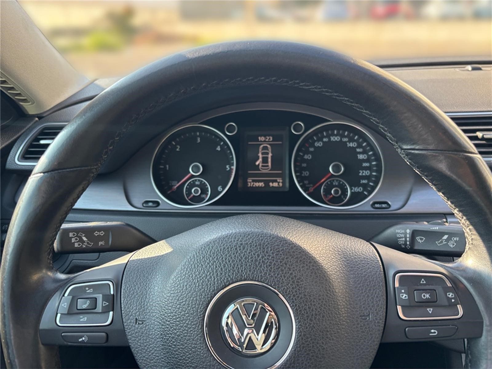 2011 Volkswagen Passat — fotografija 8