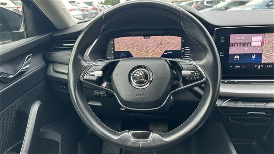 2022 Škoda Octavia — fotografija 12