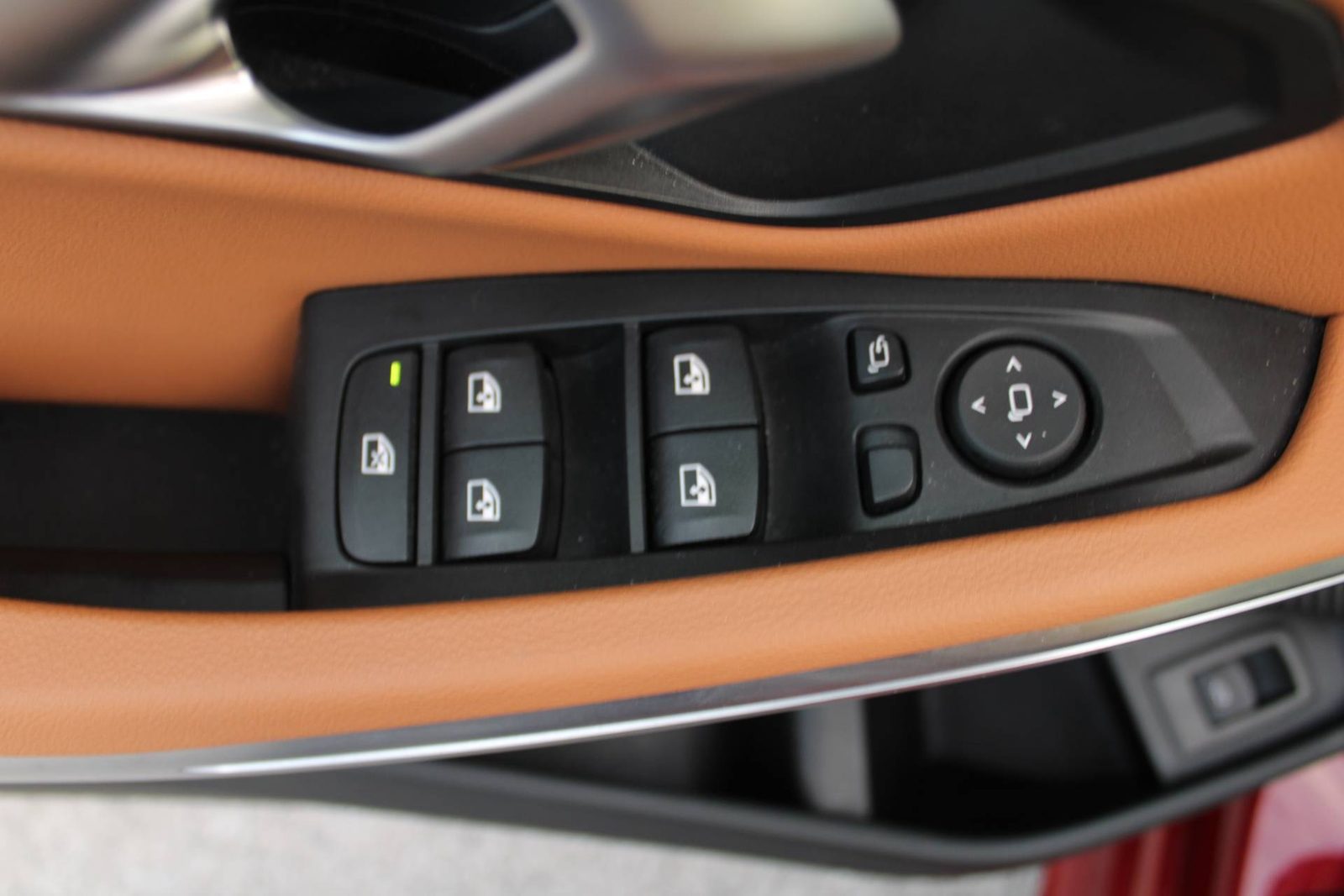 2025 BMW Serija 3 — fotografija 15