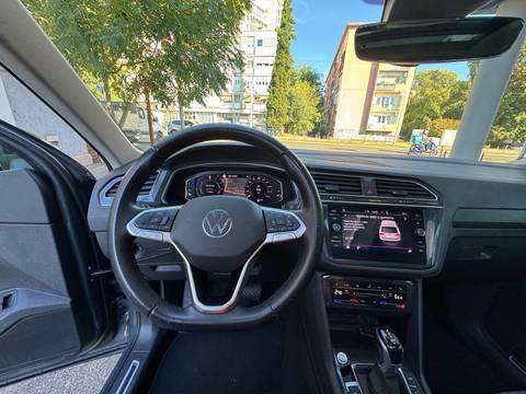 2022 Volkswagen Tiguan — sličica 10