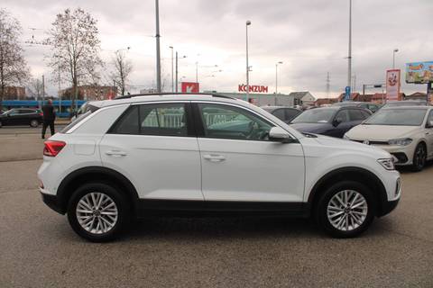 2023 Volkswagen T-Roc — sličica 4