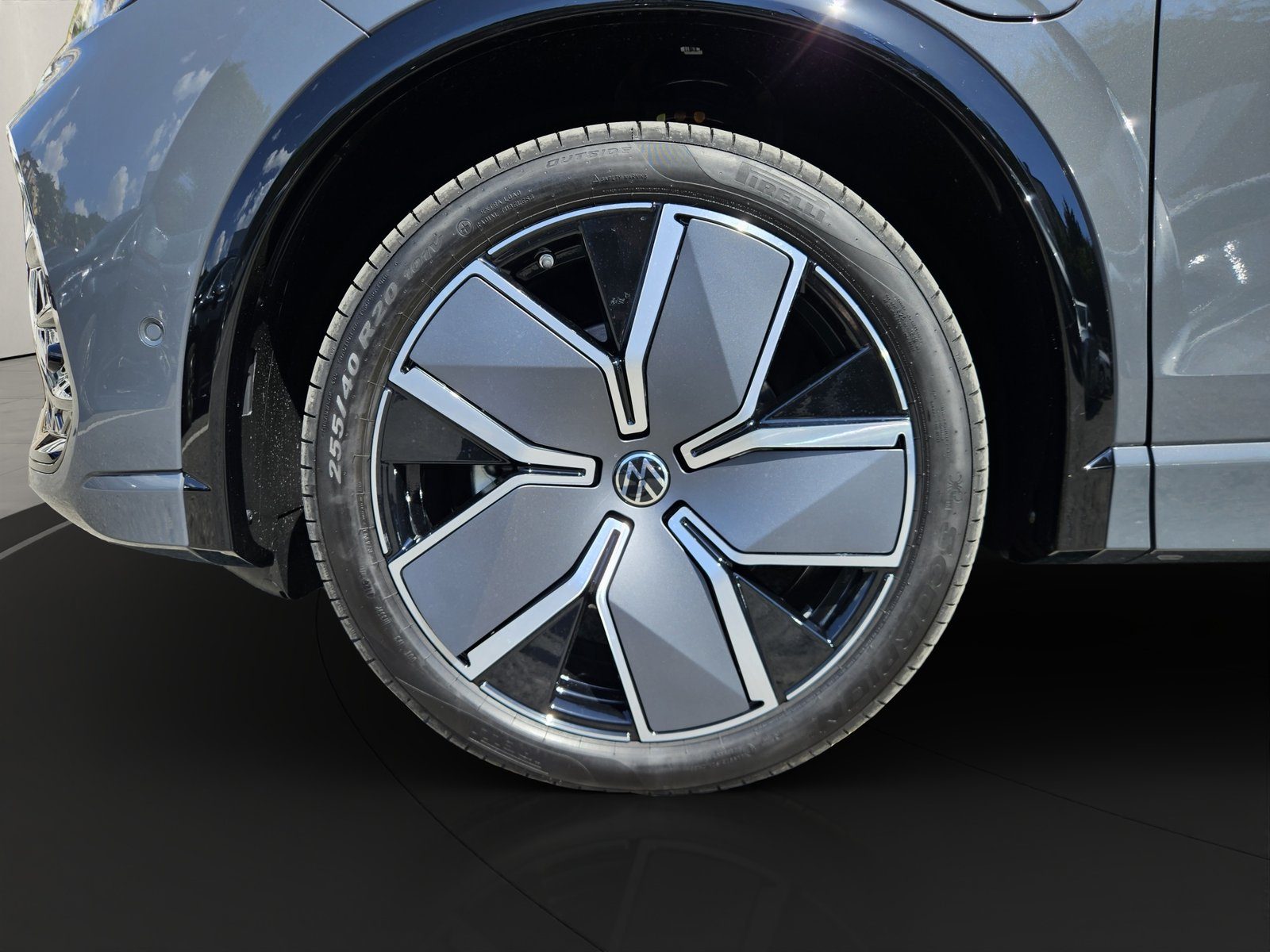 2026 Volkswagen Tiguan R-Line — fotografija 9