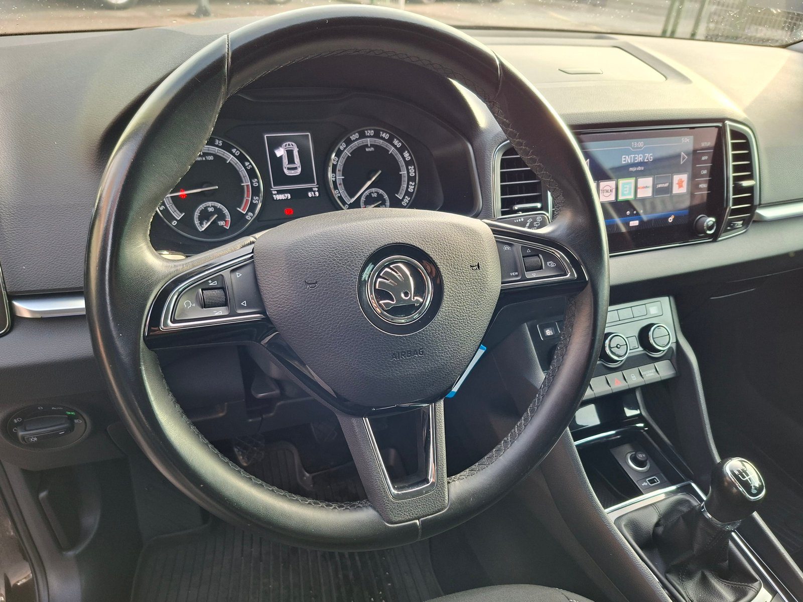 2019 Škoda Karoq — fotografija 8
