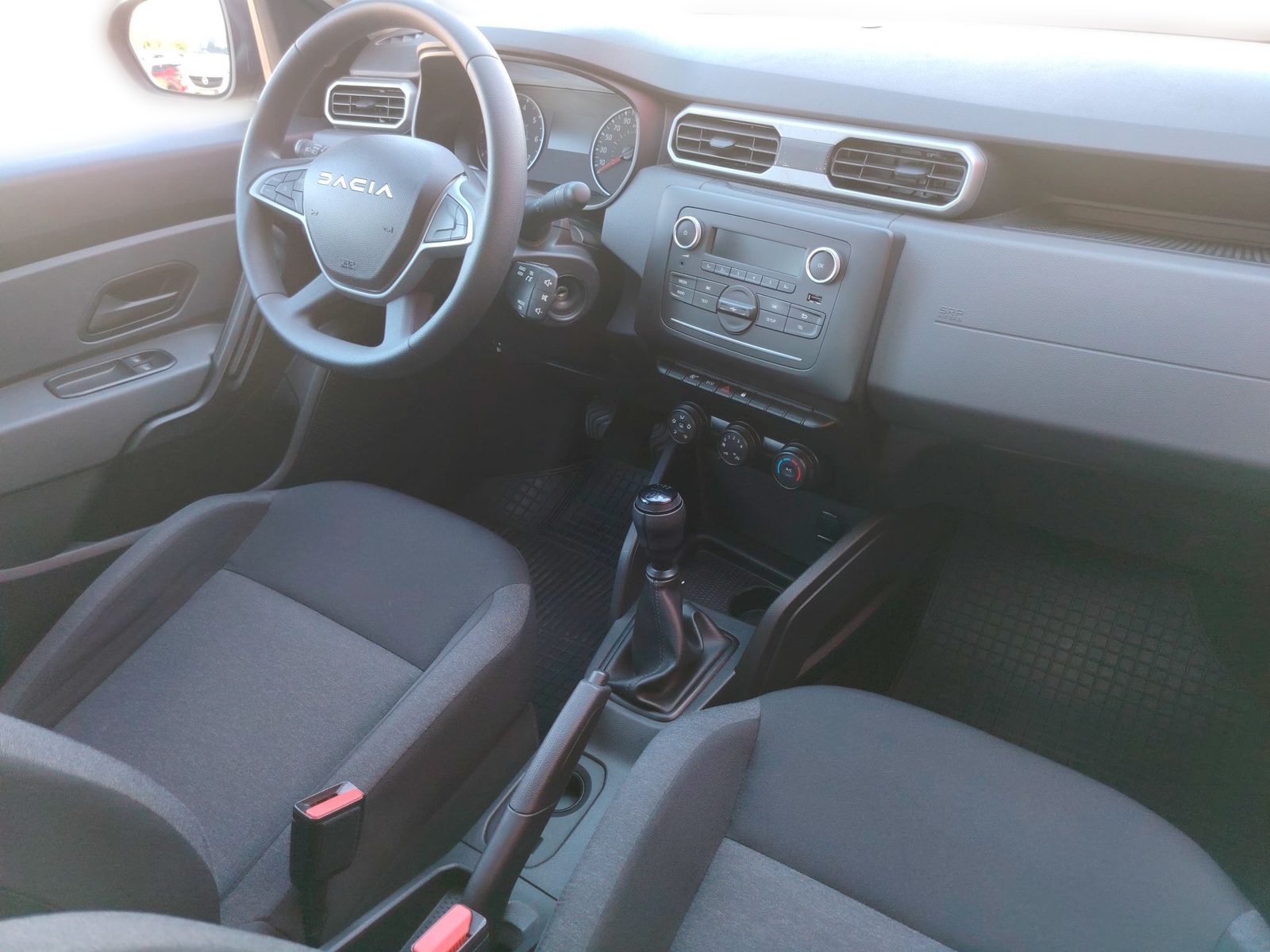 2023 Dacia Duster — fotografija 22