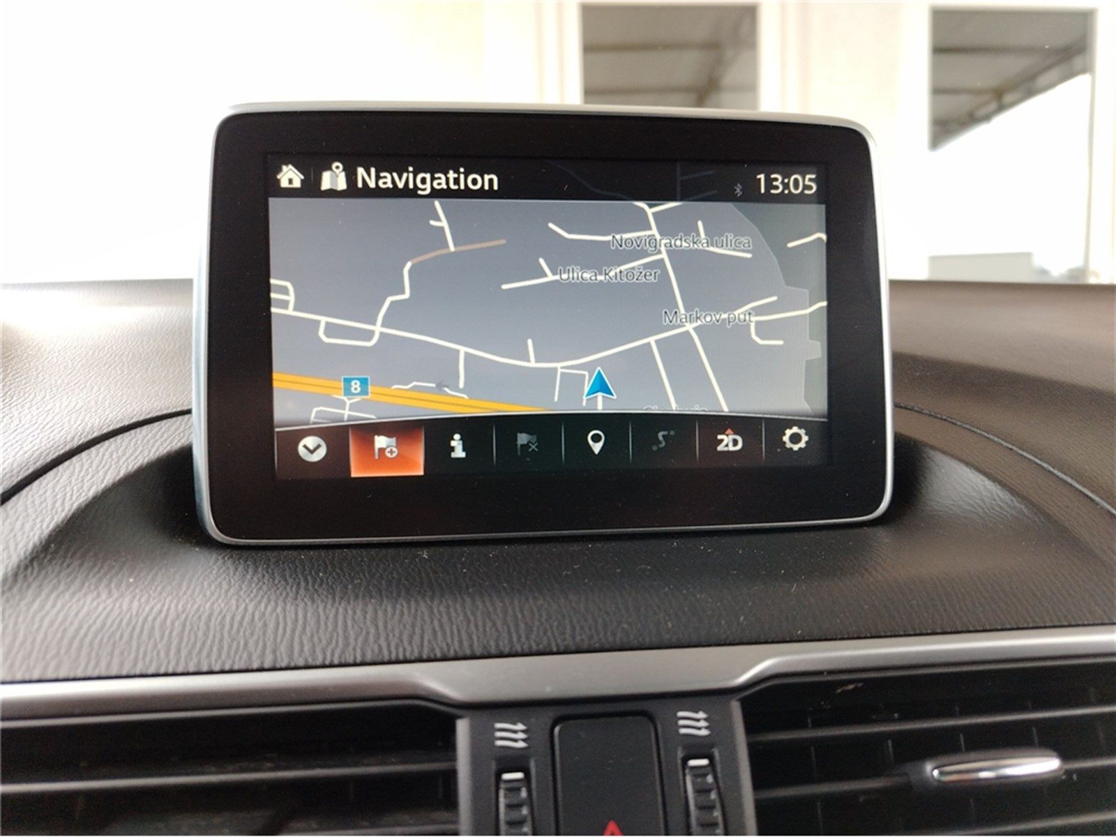 2015 Mazda MAZDA3 — fotografija 16