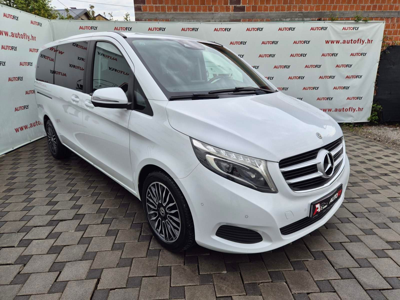 2018 Mercedes-Benz V-klasa — fotografija 10