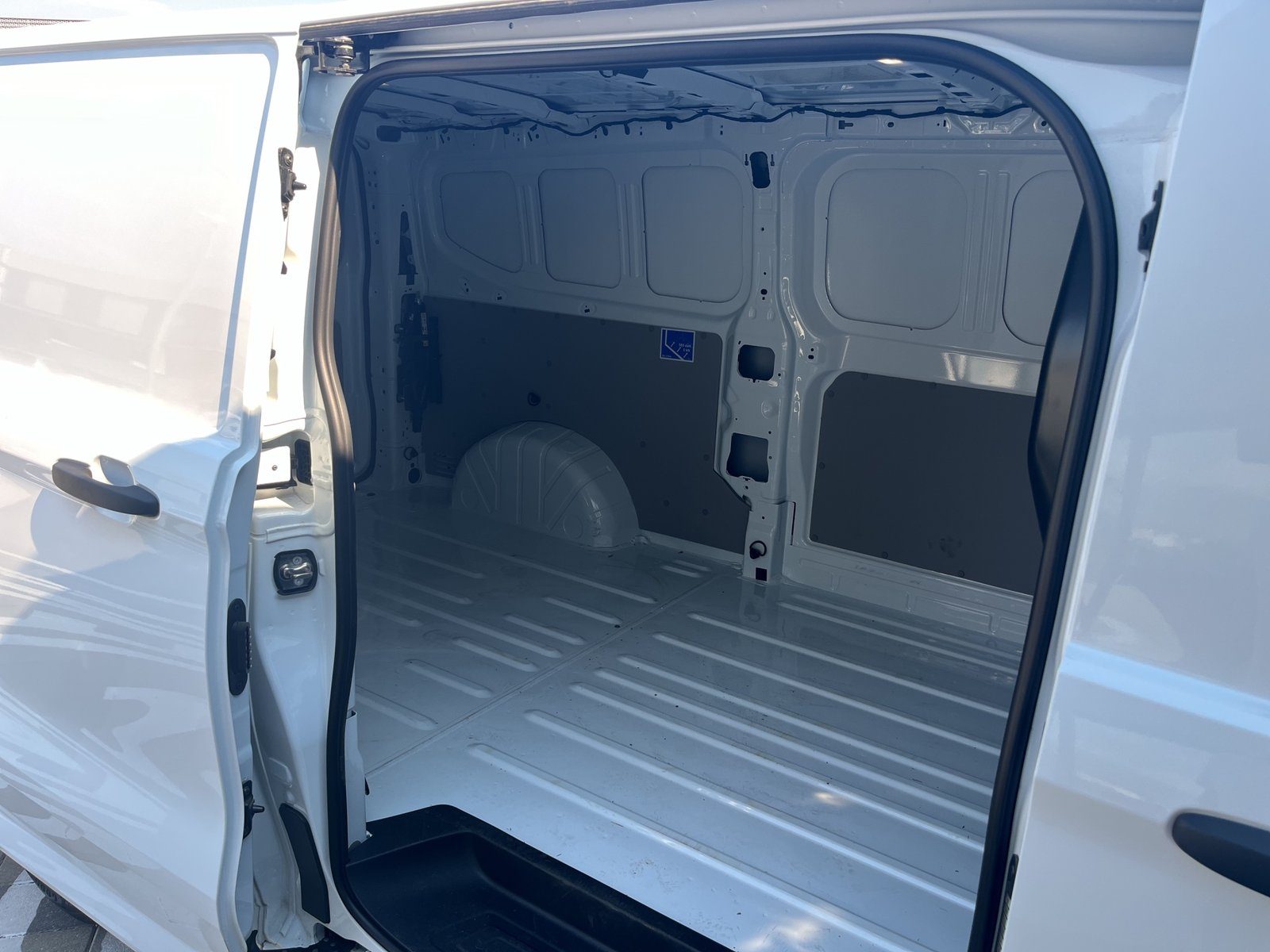 2025 Volkswagen Transporter — fotografija 15