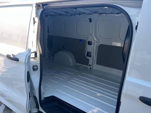 2025 Volkswagen Transporter — sličica 15