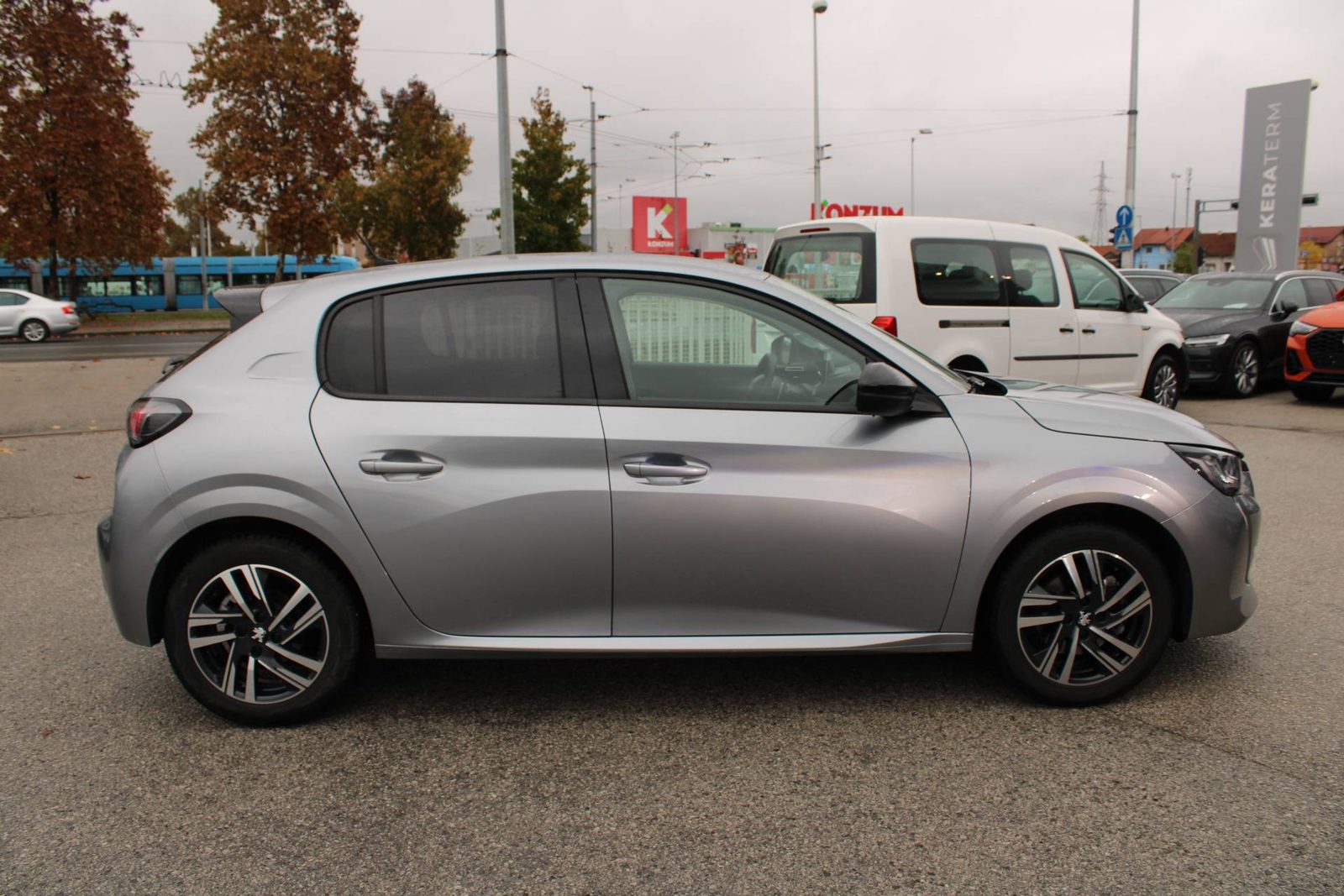 2023 Peugeot 208 — fotografija 4