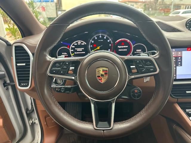 2021 Porsche Cayenne — fotografija 21