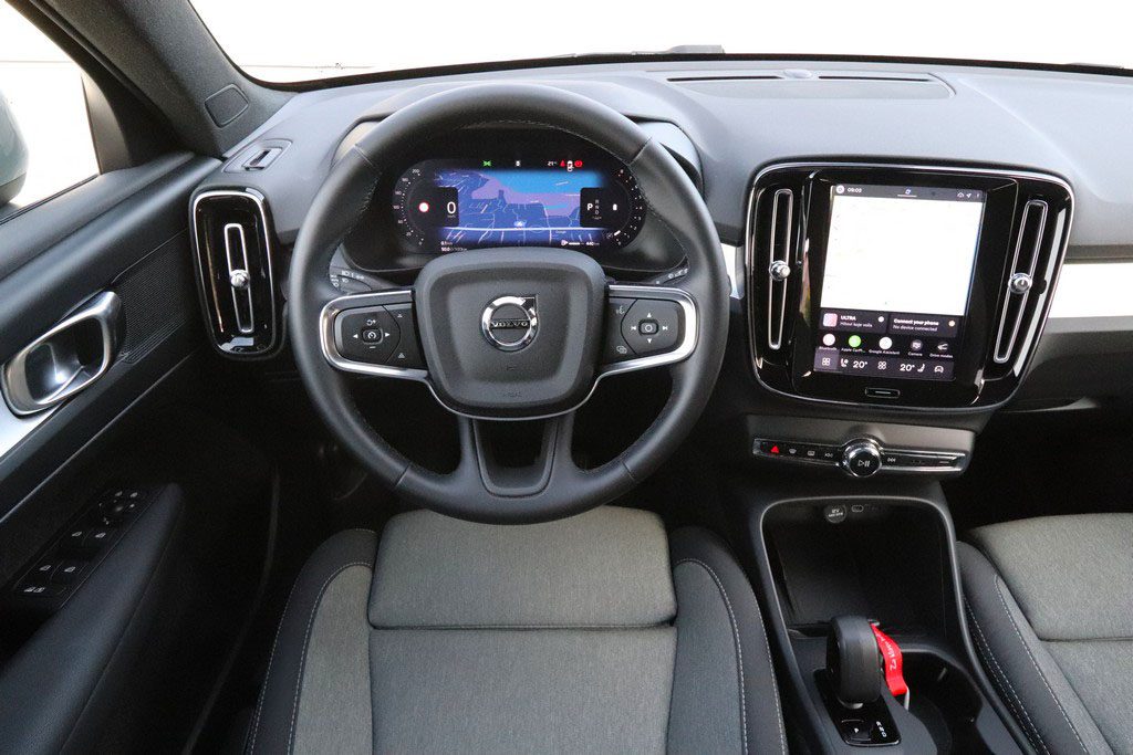 2026 Volvo XC40 — fotografija 11